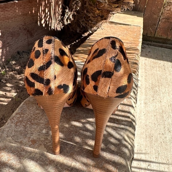 STEVEN by Steve Madden Heels Leopard Print Calf Hair Peep Toe Pump - Picture 6 of 10